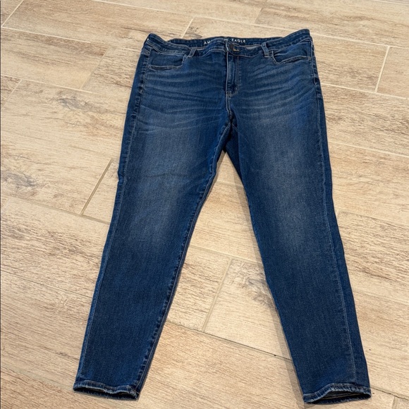 American Eagle Blue Denim Jeans - Picture 4 of 6